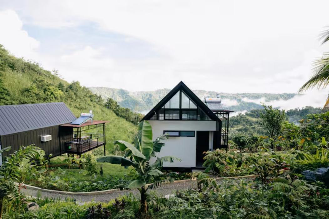 Grey Rock Mountain Cabin W/ Jacuzzi Balamban Exterior photo